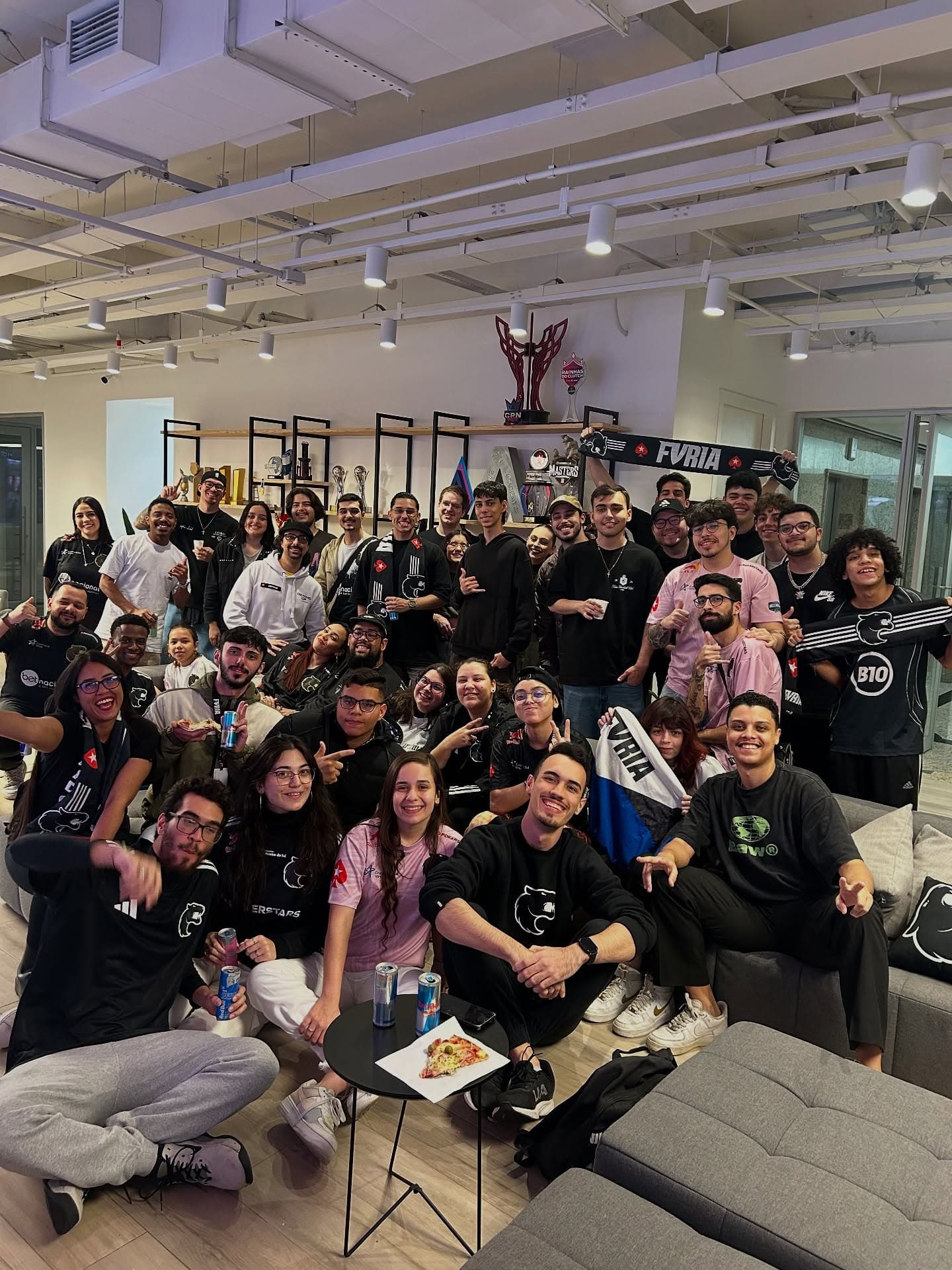 Watch Parties Presenciais